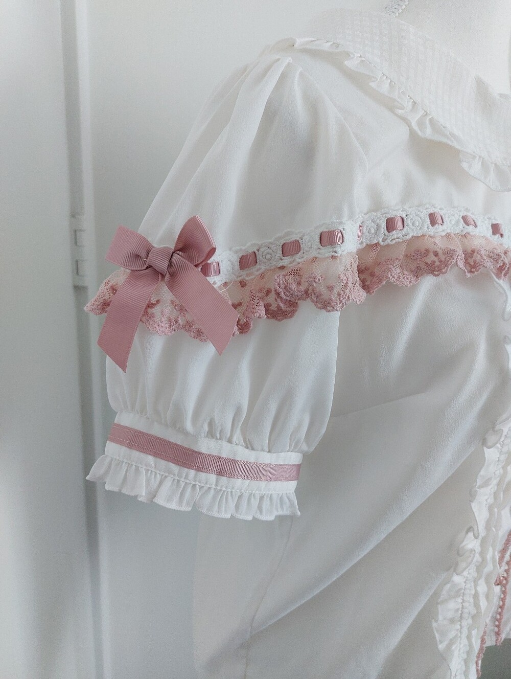 Liz Lisa Blouse - Picture 4 of 6